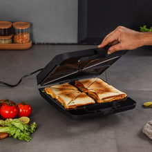 Geepas 4-Slice Sandwich Maker – GST5391